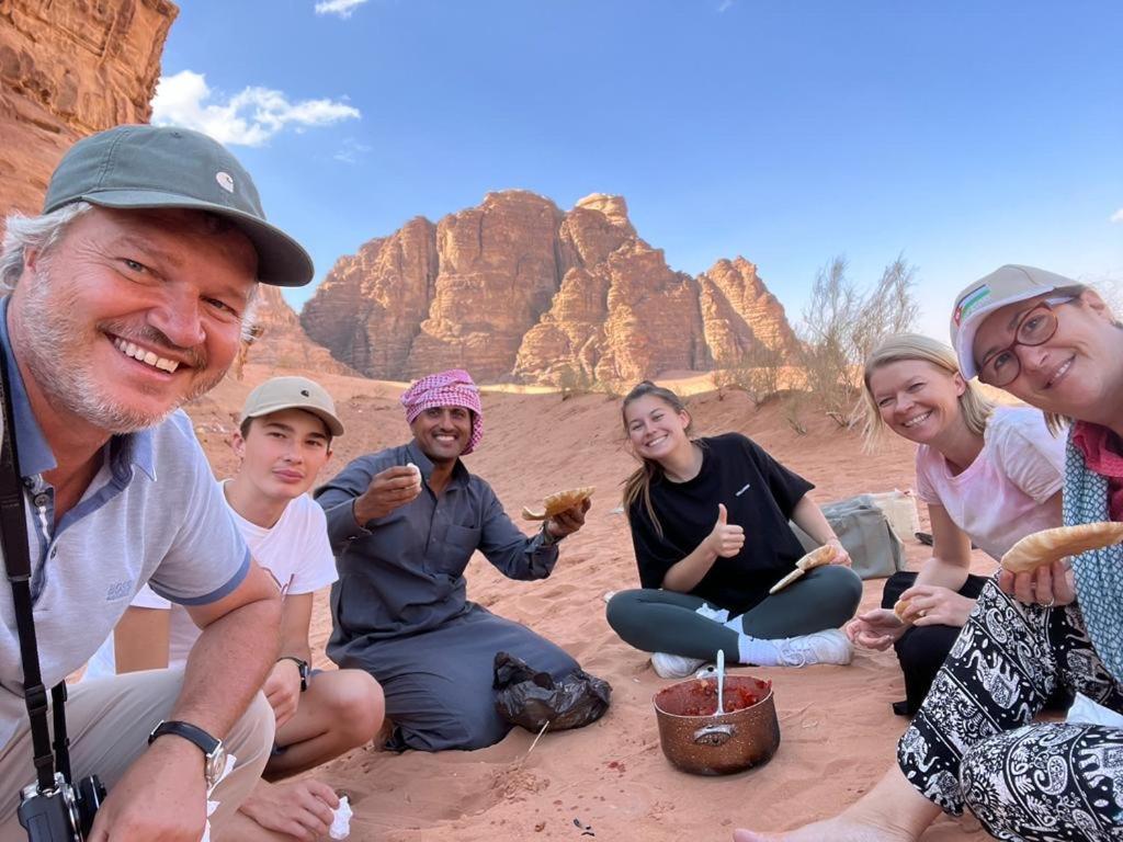 Wadi Rum-Bedouin Tents And Jeep Tours Экстерьер фото