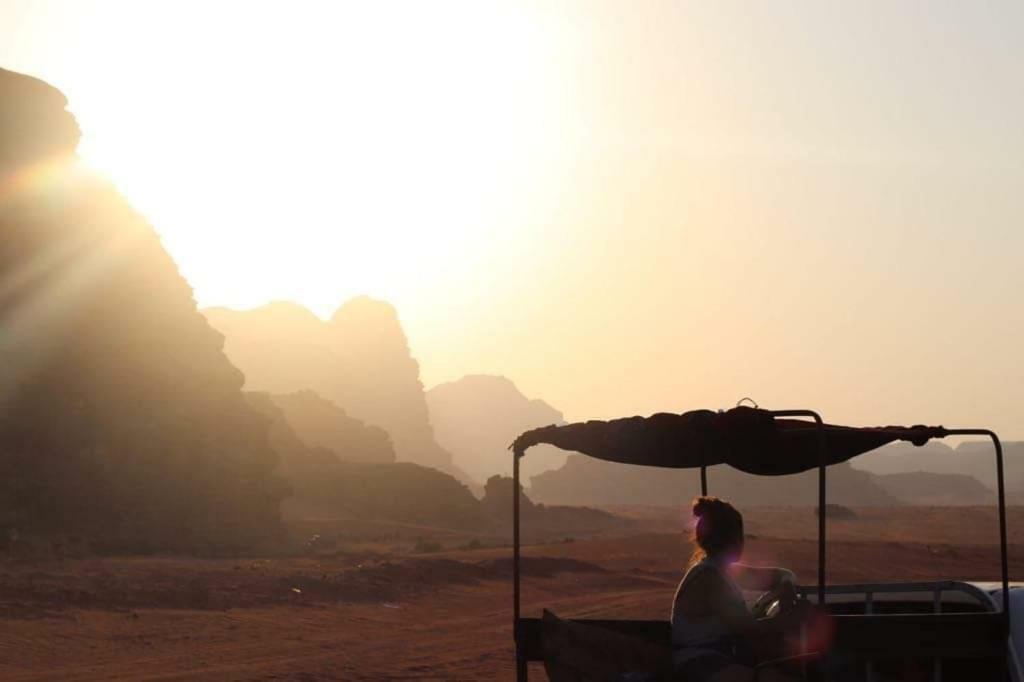 Wadi Rum-Bedouin Tents And Jeep Tours Экстерьер фото